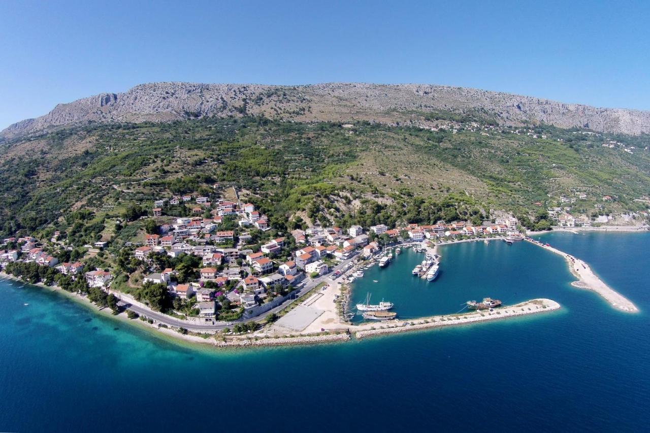 Apartments By The Sea Krilo Jesenice, Omis - 15145 Jesenice  Eksteriør billede